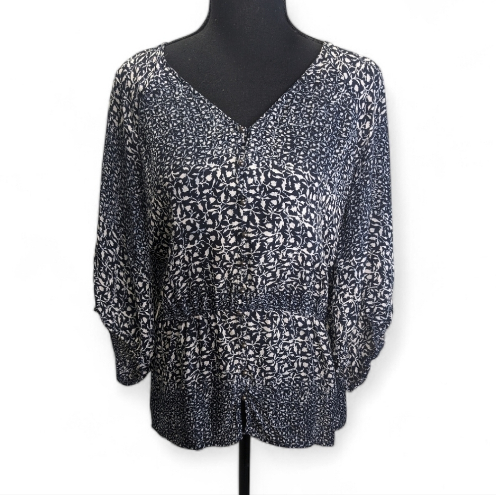 Banana Republic Navy and White Floral Silk  Blouse Cinched Waist Peplum Bottom